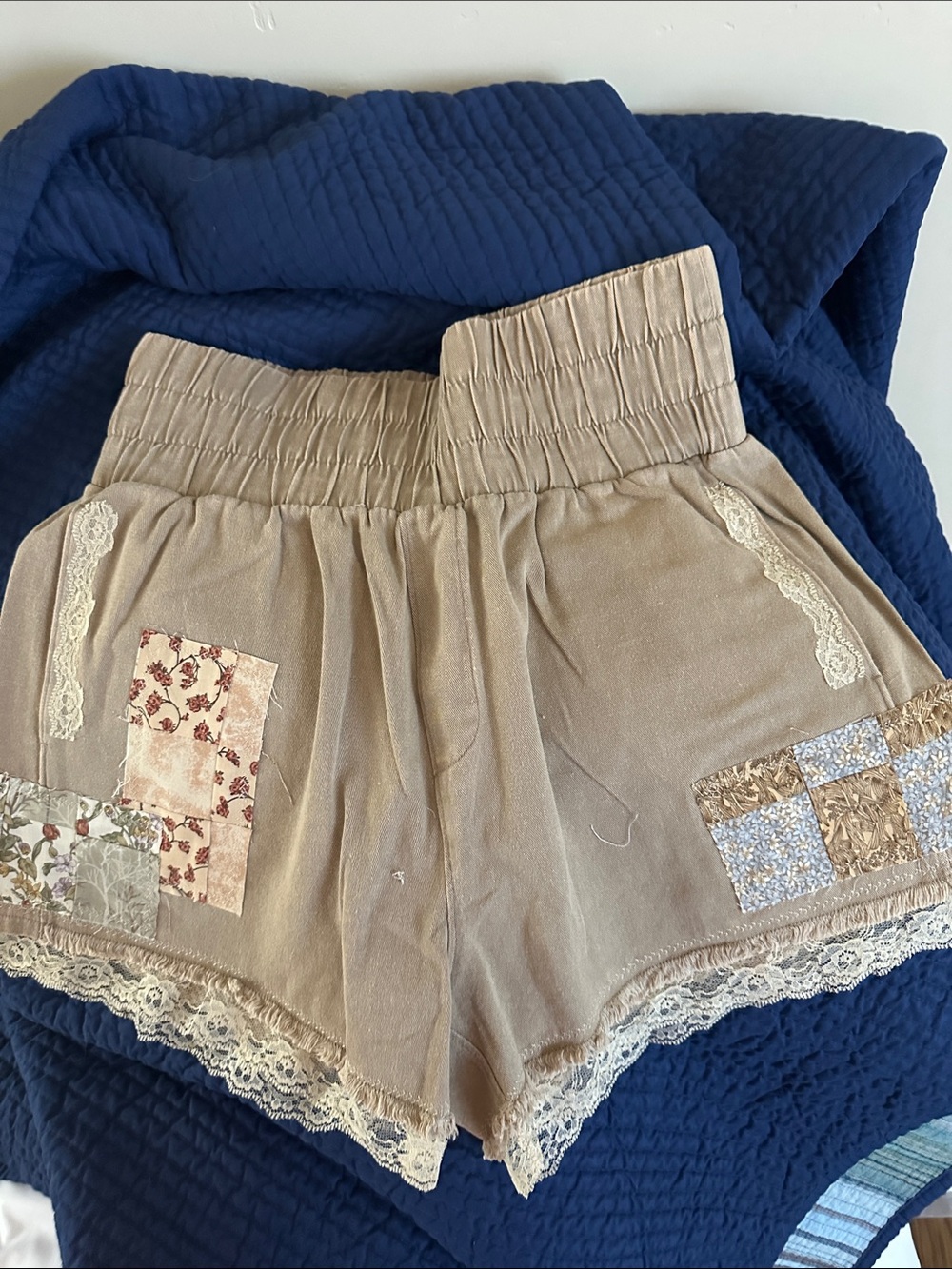 Boho Lace-Trim High-Waist Women's Shorts - Taupe